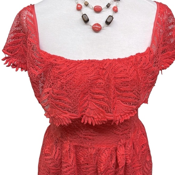Lovers & Friends Lace Dress Salmon - Picture 3 of 10